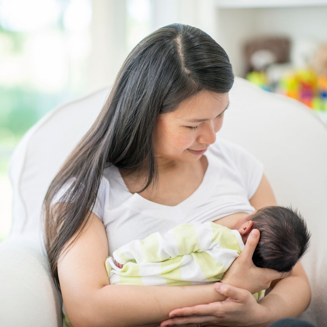 https://www.geisinger.org//-/media/OneGeisinger/Images/ghs/health-and-wellness/Wellness-Articles/2017/March/7-ways-breastfeeding-benefits-mom-and-baby-social.jpg?sc_lang=en